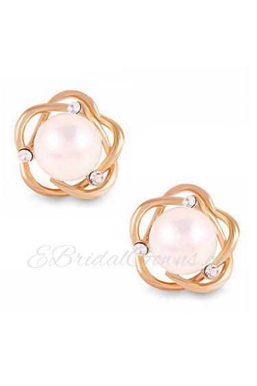 Fashion Elegant Round Pearl Hollow Flower Gold Stud Earrings