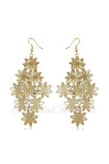 Nightclub Exaggeration Golden Flower Shape Sequins Earrings Clothing Accessories