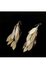 Exaggeration Personality Golden Willow Leaf Shape Sequined Tassels Earrings