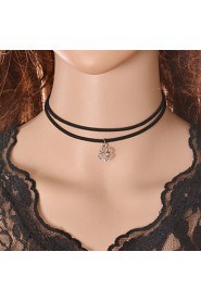 Women's Western Style Simple Four Leaf Clover Tulle Necklace Party/Causal