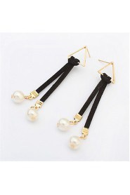 Simple And Stylish Atmosphere Triangle Earrings Pearl Pendant