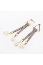 Simple And Stylish Atmosphere Triangle Earrings Pearl Pendant