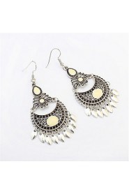 Stylish Atmosphere Crescent Earrings