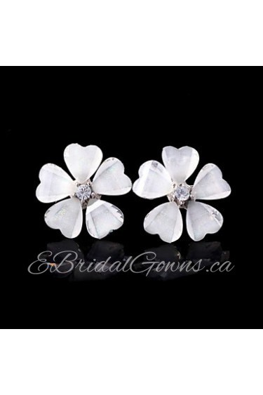 Women's Alloy Acrylic Flower Stud Earrings