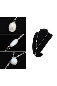 Women's European Style Fashion Simple Oval Pendant Alloy Necklace