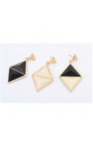 New Arrivals Fashion Women Black and Beige Double Triangle Alloy Drop Earrings