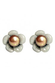 Flower Pattern Pearl Earrings