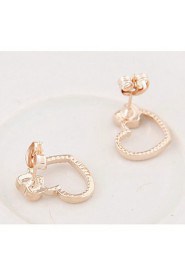 Women's European Style Fashion Sweet Loving Heart Alloy Stud Earrings