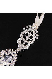 Bride's Flower Shape Rhinestone Forehead Wedding Headbands Headpieces 1 PC