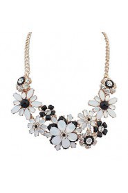 European Style Exaggeration Rich Flowers Wild Fashion Necklace(More Colors)