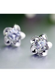 S925 Fine Silver Flower Shape Crystal Stud Earrings