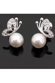 Women's Retro Fashion Butterfly Alloy Stud Earrings With Imitation Pearl