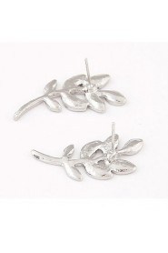 Women's European Style Fashion Metal Leaf Alloy Stud Earrings