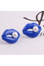 Women's Korean Cute Lips Inlaid Pearl Earrings