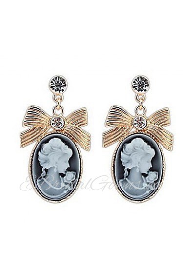 Europe and The United States Court Fashion Lady Earrings