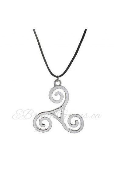 Europen Style Antique Silver Alloy Triskele Pendant Necklace