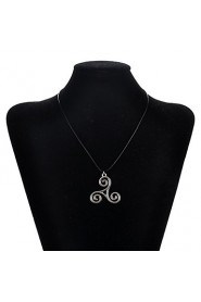 Europen Style Antique Silver Alloy Triskele Pendant Necklace