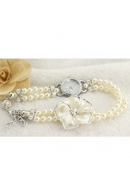 The flowers around the Pearl Bracelet table