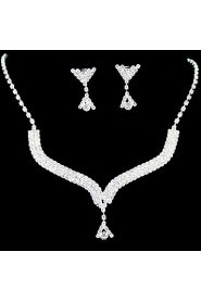 Jewelry Set Women's Wedding / Engagement / Birthday / Gift / Party Jewelry Sets Silver / Alloy Rhinestone Necklaces / Earrings Silver