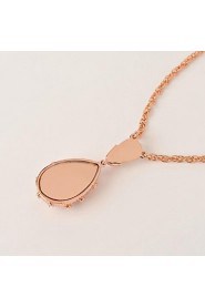 Teardrop-Shaped Alloy with Inlaid Austrian Crystal Necklace