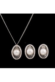 A beautifully filled pearl silver plated suit (necklace) (earrings)