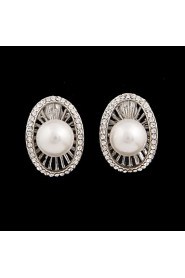 A beautifully filled pearl silver plated suit (necklace) (earrings)