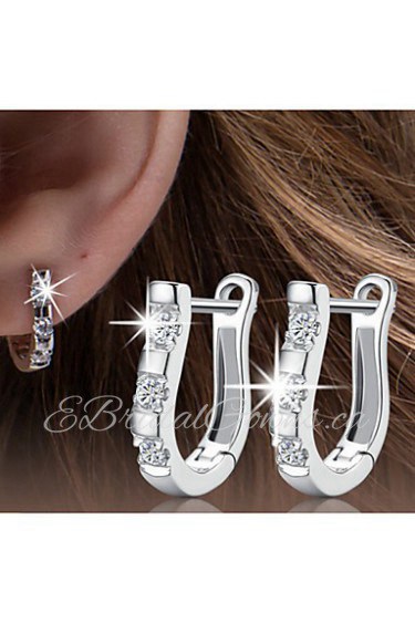 The high-end S925 silver ear clip