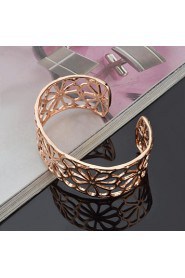 Fashion 18K Gold Plated Cut Out Bangle Women's Bracelet