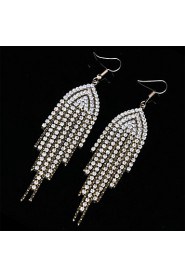 Women's Elegant Luxury Style Alloy Diamond Tassel Earrings