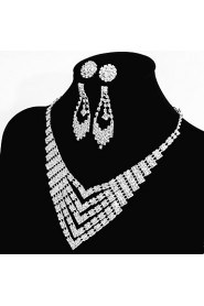 Women's Wedding/Party Jewelry Sets Classic Wedding Dress Accessories 2 Pairs of Rhinestone Earrings 1 Crystal Necklace