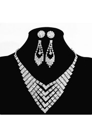 Women's Wedding/Party Jewelry Sets Classic Wedding Dress Accessories 2 Pairs of Rhinestone Earrings 1 Crystal Necklace