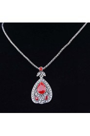 Women's Luxurious Style of Electroplating Alloy Diamond Pendant Necklace