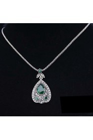 Women's Luxurious Style of Electroplating Alloy Diamond Pendant Necklace