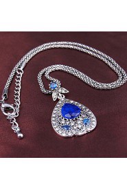 Women's Luxurious Style of Electroplating Alloy Diamond Pendant Necklace