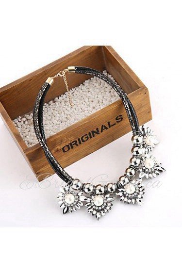 New Vintage Big Black Statement Whtie Pearl Crystal Flower Necklace for Women