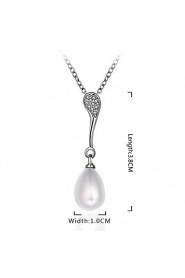 Xu Women's Pearl / Gold-Plated Diamonds Anniversary / Wedding / Engagement / Birthday / Gift / Party Necklace