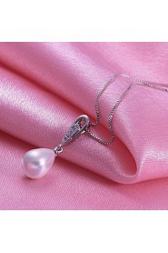 Xu Women's Pearl / Gold-Plated Diamonds Anniversary / Wedding / Engagement / Birthday / Gift / Party Necklace