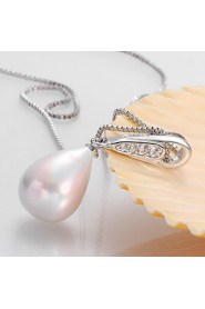 Xu Women's Pearl / Gold-Plated Diamonds Anniversary / Wedding / Engagement / Birthday / Gift / Party Necklace