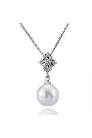 Xu Women's Pearl / Gold-Plated Diamonds Anniversary / Wedding / Engagement / Birthday / Gift / Party Necklace