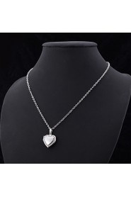 Women's Cute Hearts Pendant Photoes Locket 18K Gold Platinum Plated Choker Necklace Rhinestone Jewellry Gift for Women