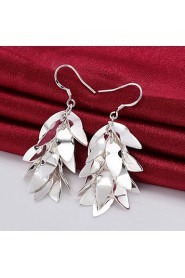 Fashion Leaf Shape Silver Plated Copper Foreign Trade Earring Stud (Silver)(1Pair)