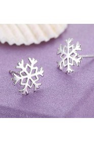 Snowflake Women's Sterling Silver Stud Earrings With Non Stone