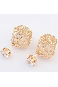 Women's Fine Fashion Hollow-out Flower Pattern Stud Earrings With Rhinestone