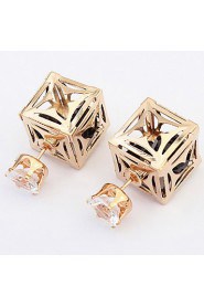 Women's Fine Fashion Hollow-out Square Pattern Stud Earrings With Rhinestone