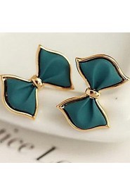 Sweet Bowknot Golden Alloy Stud Earrings(Green,Blue) (1 Pair)