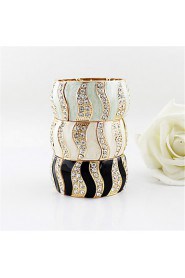 Graceful Alloy With Rhinestone Women's Bracelet(More Colors)