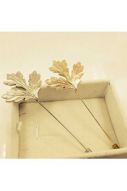 Long Maple Leaf Brooch (1Pc)