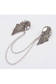 Retro Wings Studded Collar Collar Chain