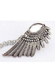 Retro Wings Studded Collar Collar Chain