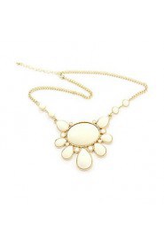 Elegant Flower Design Alloy with Resin Necklace